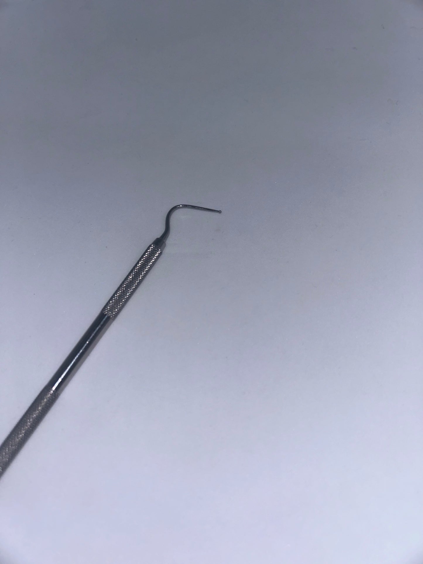 Calcium hydroxide applicator