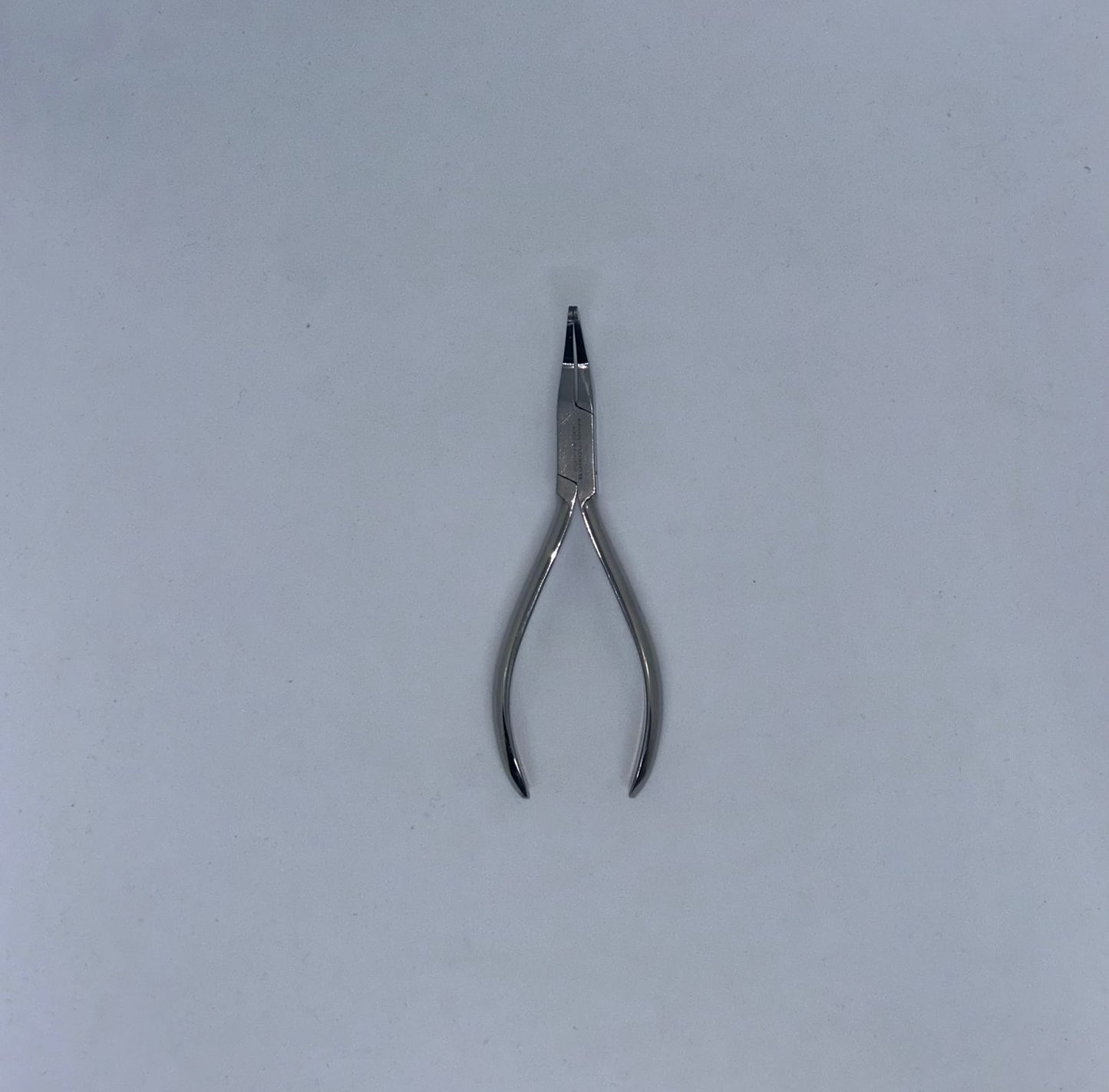How-angled plier
