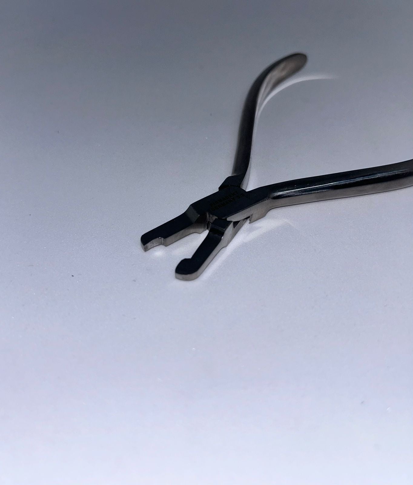 Crown crimping plier