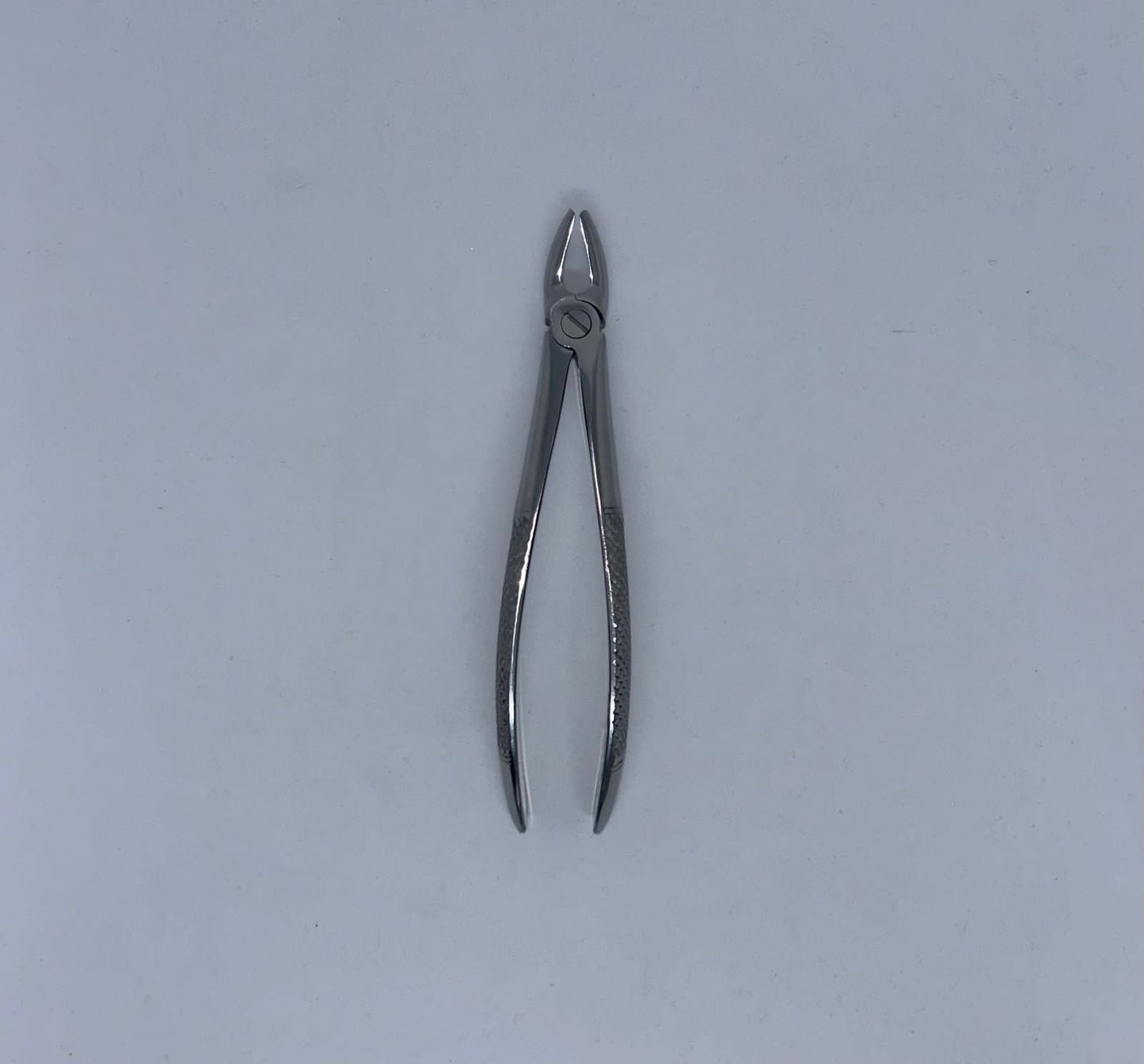 Upper premolar forceps