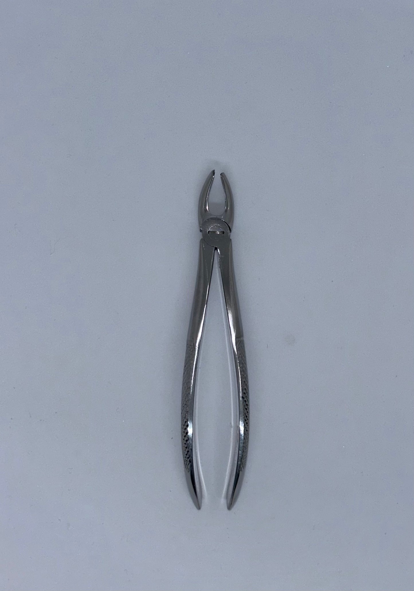 Upper right molar forceps