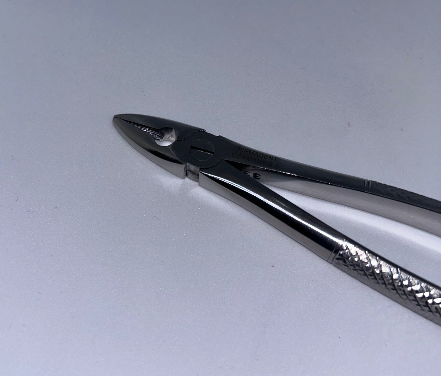 Universal upper teeth forceps