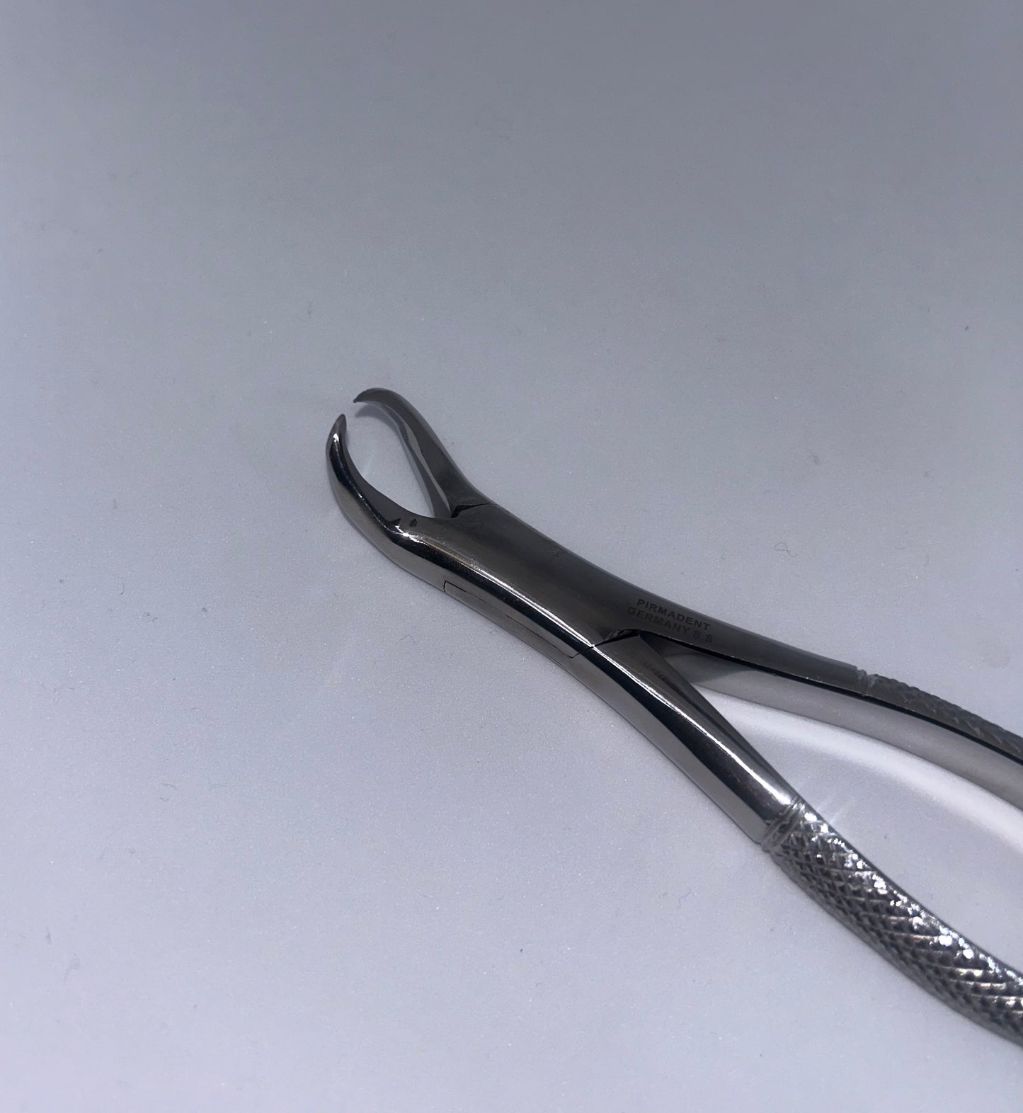 cow horn forceps