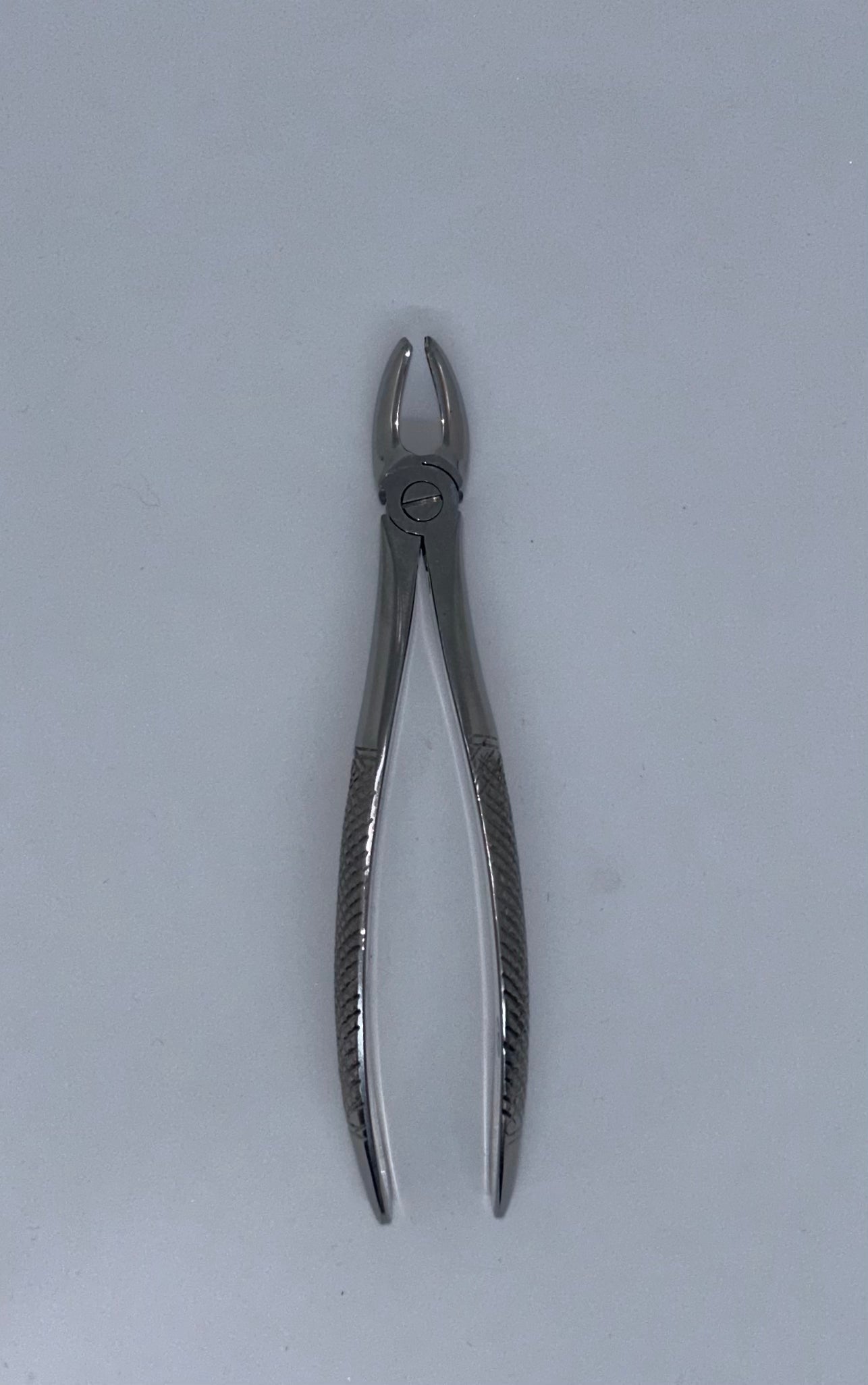upper left molar forceps