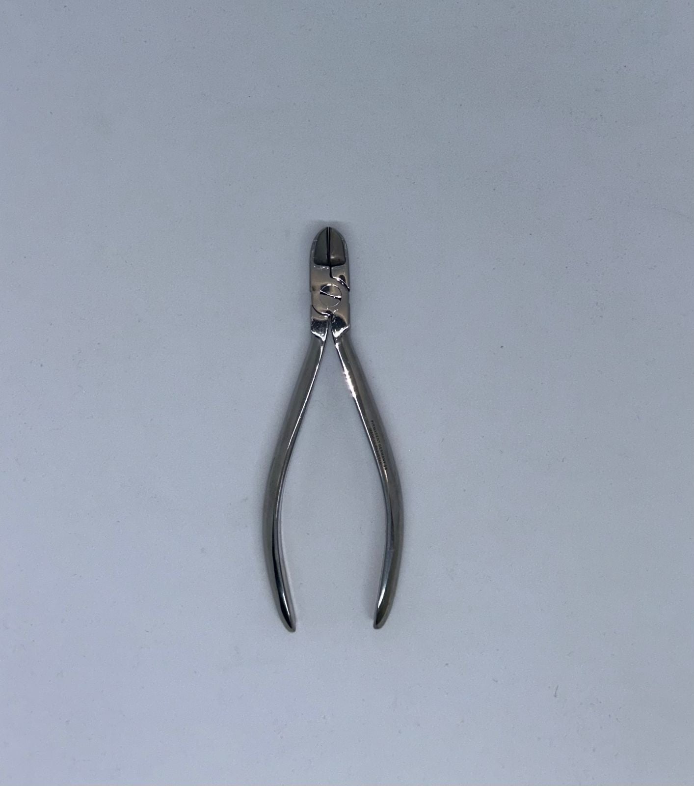 Orthodontic wire cutter