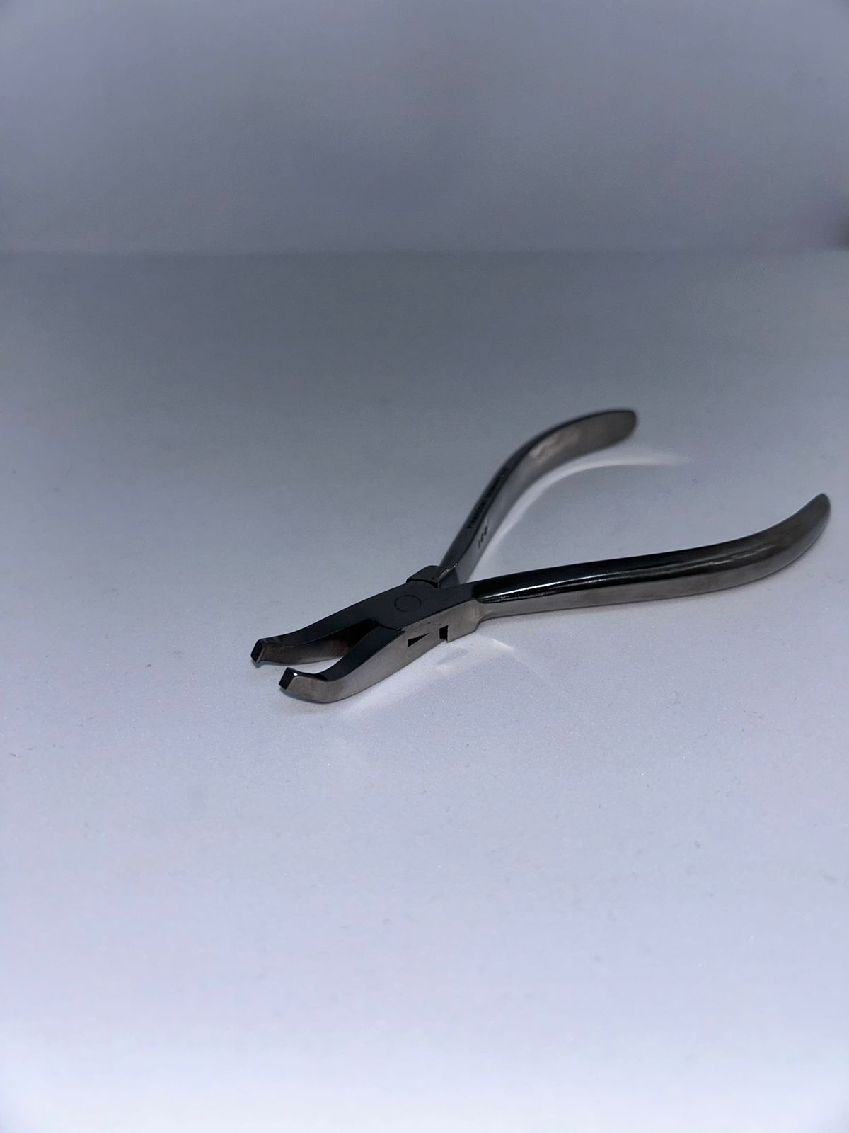 Orthodontic direct bond attachment remover (angled)